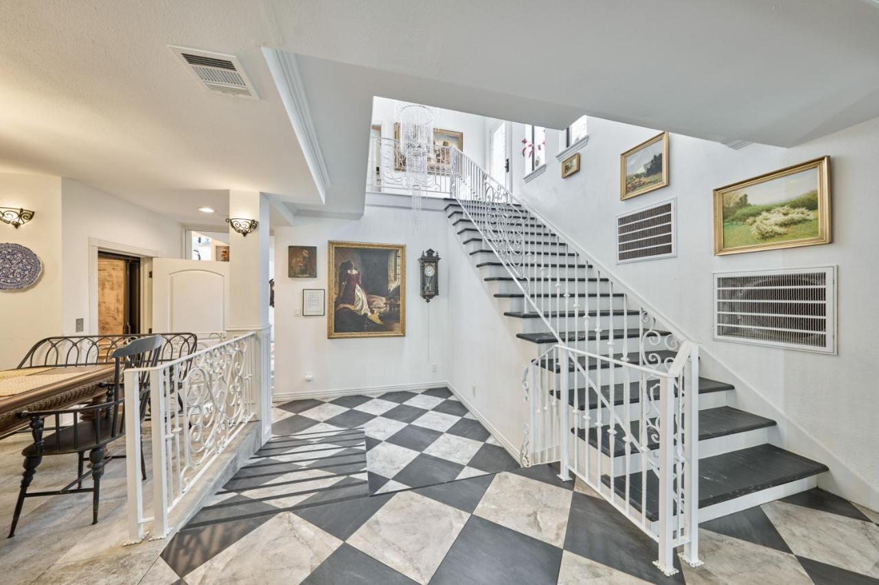 Villa With 8 Bedrooms And Heated Swimming Pool Houston Eksteriør billede