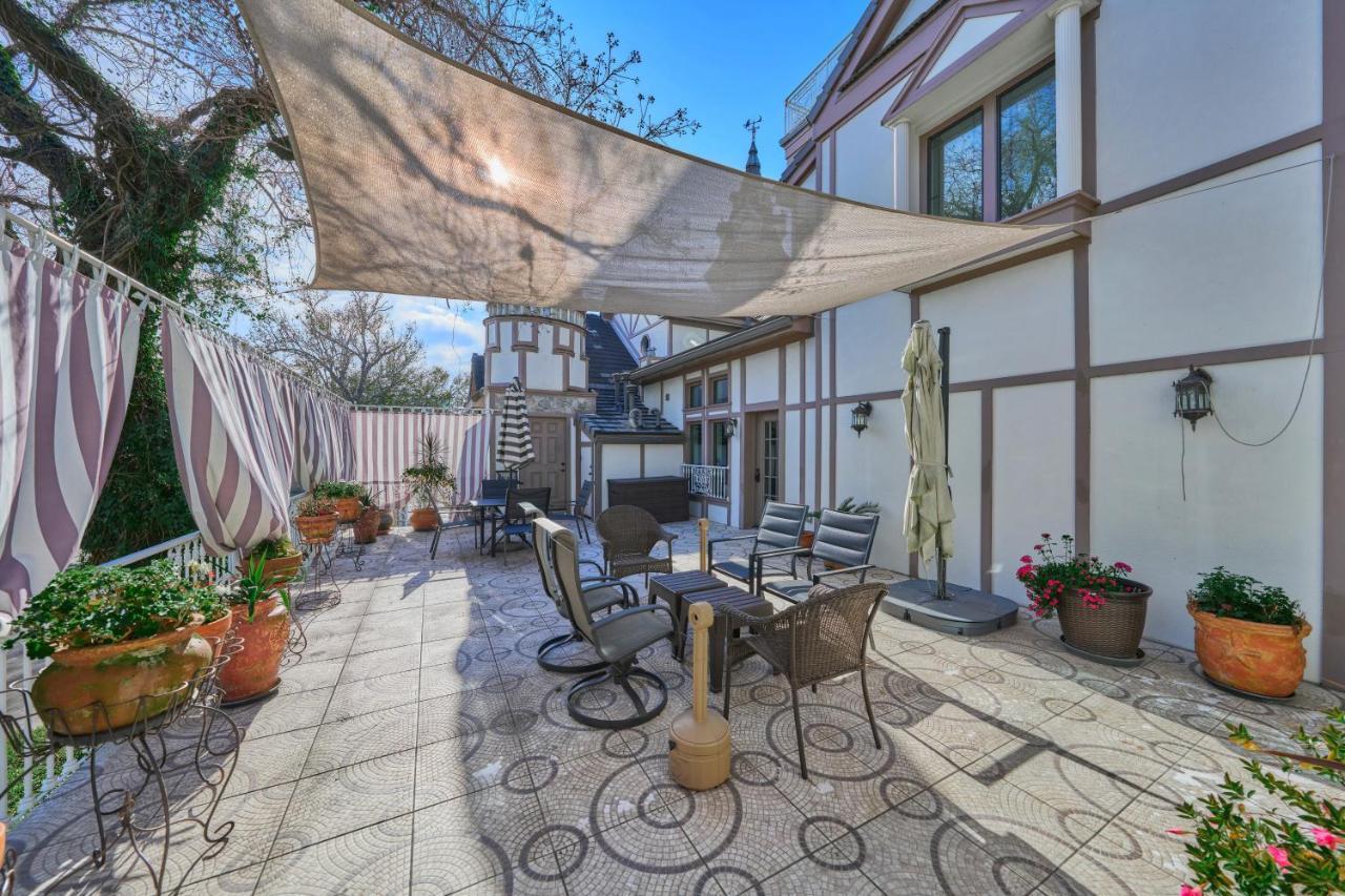Villa With 8 Bedrooms And Heated Swimming Pool Houston Eksteriør billede